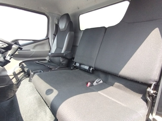 三菱ふそうキャンター冷凍車（冷蔵車）小型（2t・3t）[写真24]