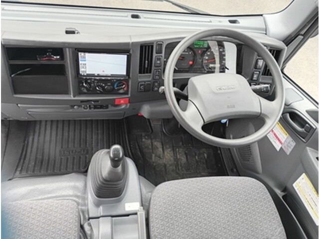 いすゞエルフセーフティローダー小型（2t・3t）[写真25]