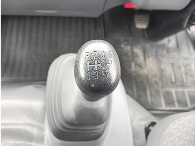 いすゞエルフセーフティローダー小型（2t・3t）[写真26]