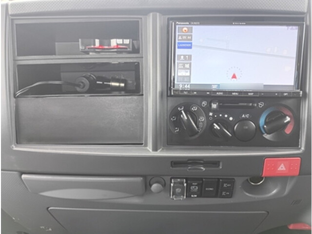 いすゞエルフセーフティローダー小型（2t・3t）[写真27]