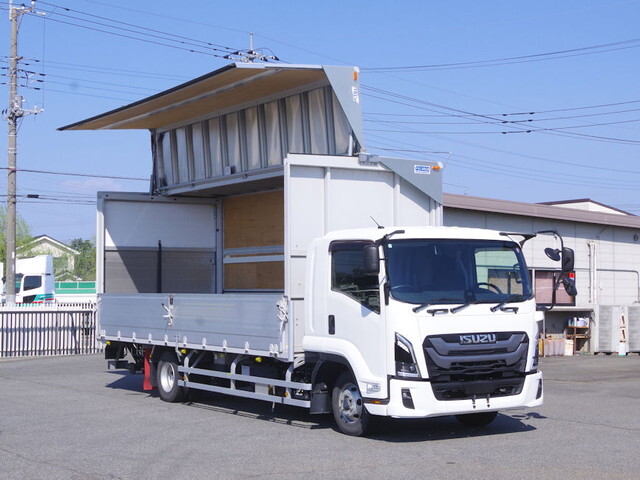 いすゞフォワードアルミウイング中型（4t）[写真01]