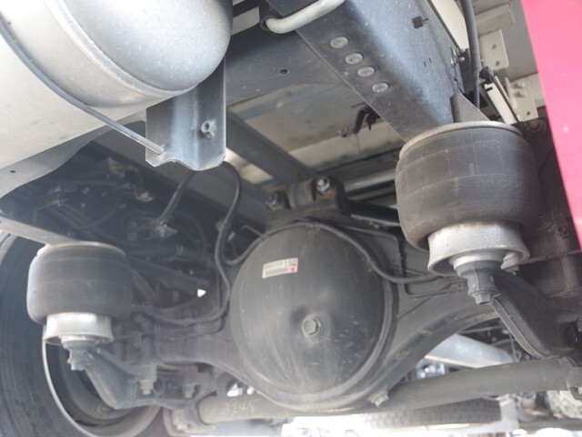 いすゞフォワードアルミウイング中型（4t）[写真10]