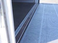 いすゞフォワードアルミウイング中型（4t）[写真15]