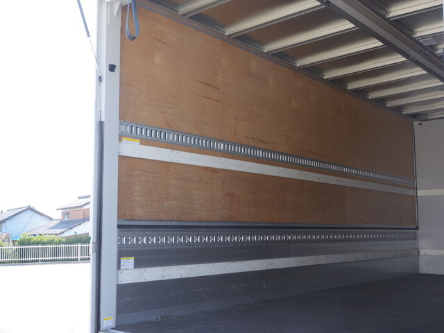 いすゞフォワードアルミウイング中型（4t）[写真17]