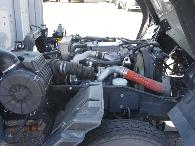 いすゞフォワードアルミウイング中型（4t）[写真30]