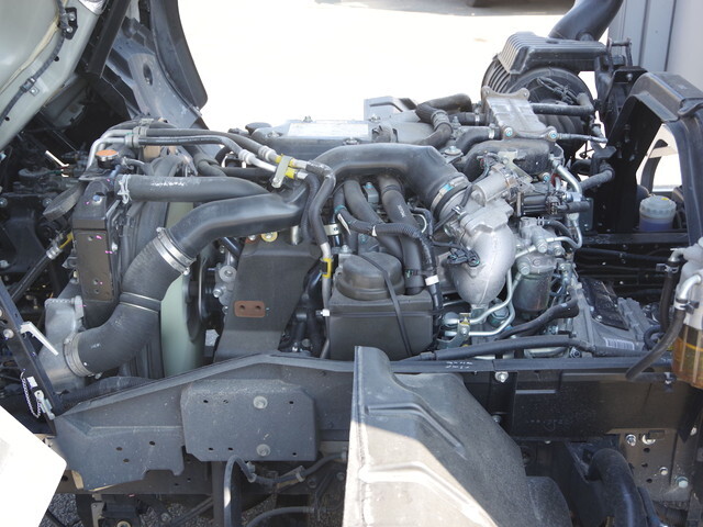 いすゞフォワードアルミウイング中型（4t）[写真31]