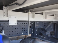 いすゞフォワードアルミウイング中型（4t）[写真07]