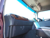 三菱ふそうスーパーグレートアルミウイング大型（10t）[写真32]