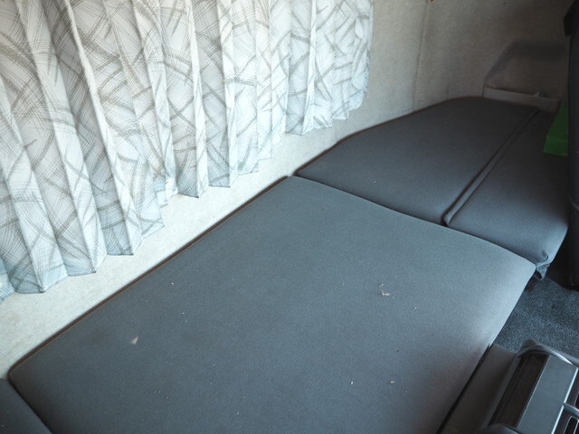 三菱ふそうスーパーグレートアルミウイング大型（10t）[写真35]