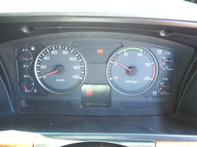 三菱ふそうスーパーグレートアルミウイング大型（10t）[写真38]