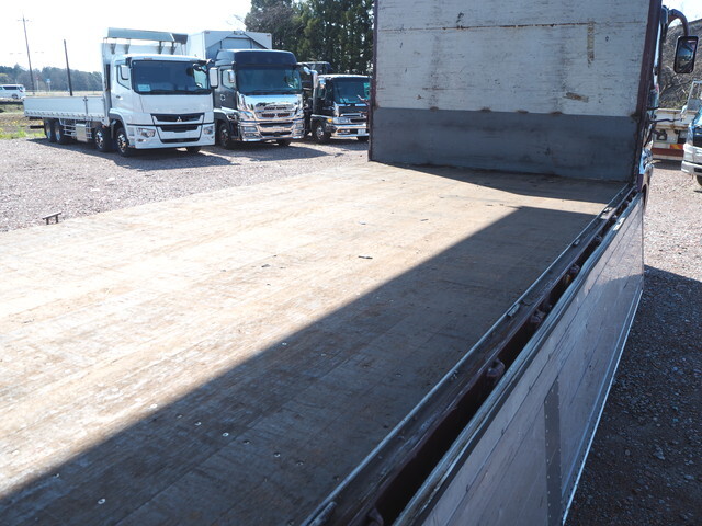 三菱ふそうスーパーグレートアルミウイング大型（10t）[写真08]