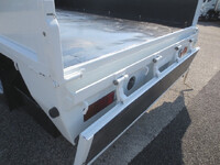 三菱ふそうキャンター平ボディ小型（2t・3t）[写真11]