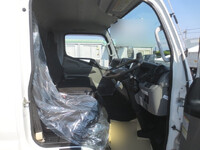 三菱ふそうキャンター平ボディ小型（2t・3t）[写真13]