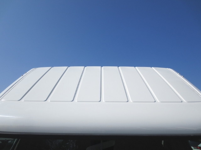 三菱ふそうキャンター平ボディ小型（2t・3t）[写真15]