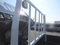 三菱ふそうキャンター平ボディ小型（2t・3t）[写真20]