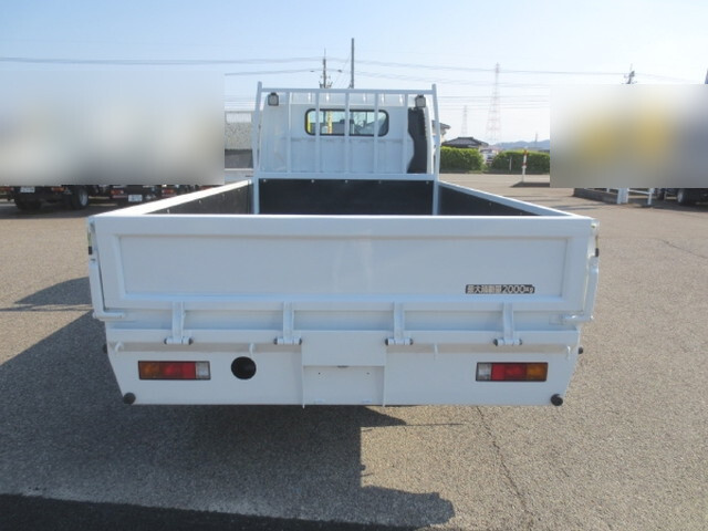 三菱ふそうキャンター平ボディ小型（2t・3t）[写真06]