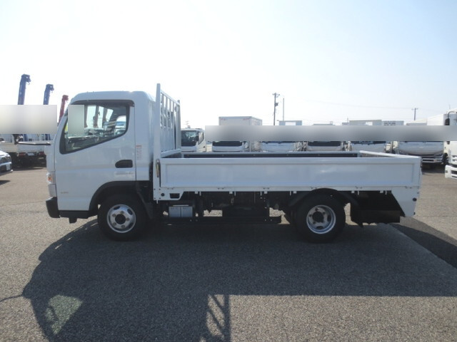 三菱ふそうキャンター平ボディ小型（2t・3t）[写真08]