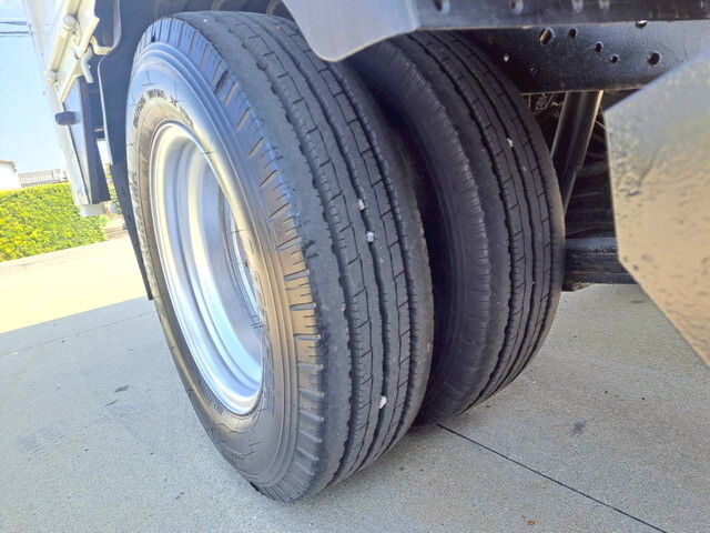 いすゞエルフダブルキャブ（Wキャブ）小型（2t・3t）[写真14]