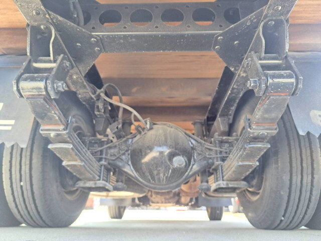 いすゞエルフダブルキャブ（Wキャブ）小型（2t・3t）[写真16]