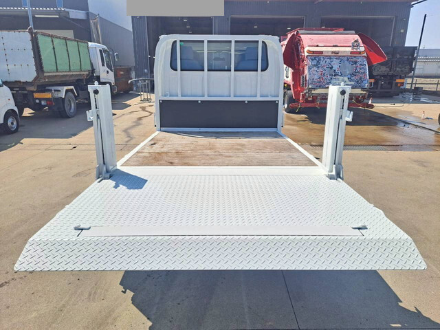 いすゞエルフダブルキャブ（Wキャブ）小型（2t・3t）[写真22]