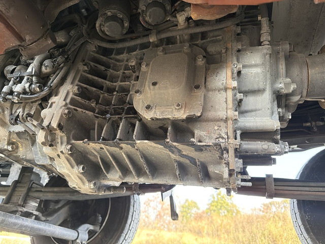 いすゞギガアルミウイング大型（10t）[写真20]