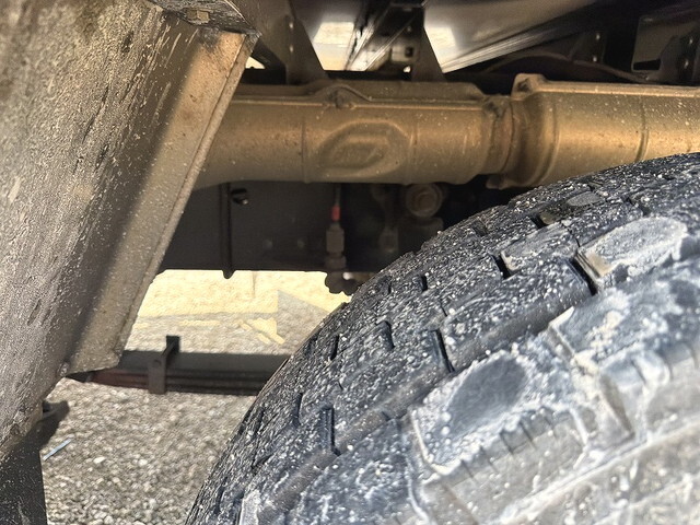 いすゞギガアルミウイング大型（10t）[写真27]