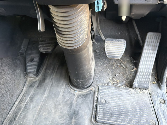 いすゞギガアルミウイング大型（10t）[写真31]