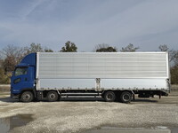 いすゞギガアルミウイング大型（10t）[写真05]