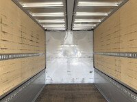 いすゞギガアルミウイング大型（10t）[写真14]