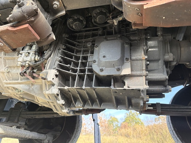 いすゞギガアルミウイング大型（10t）[写真20]