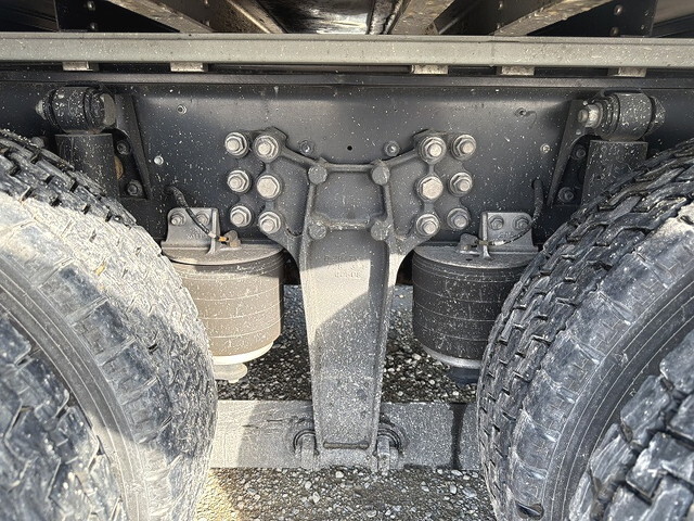 いすゞギガアルミウイング大型（10t）[写真22]