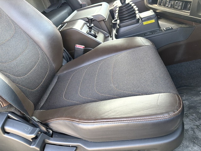 いすゞギガアルミウイング大型（10t）[写真30]