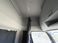 いすゞギガアルミウイング大型（10t）[写真40]