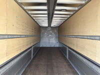 いすゞギガアルミウイング大型（10t）[写真09]