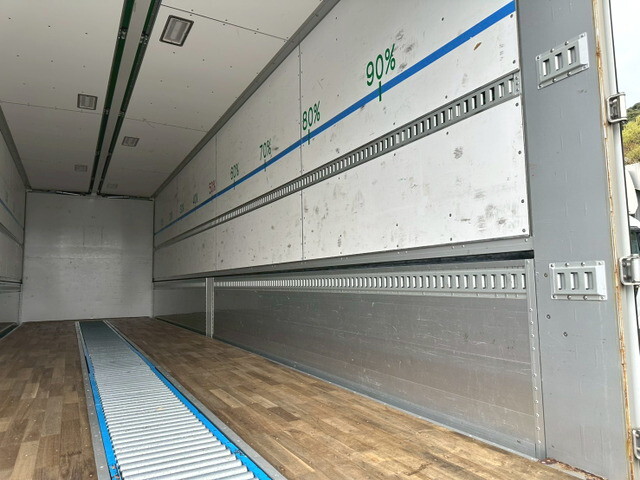 日野プロフィアアルミウイング大型（10t）[写真10]