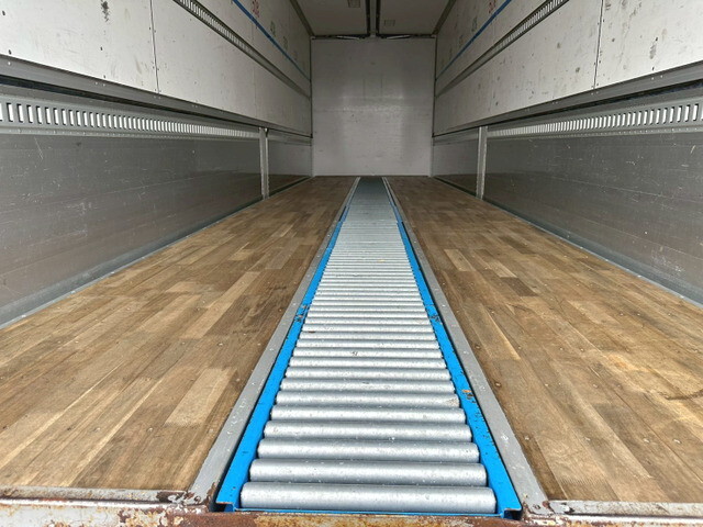 日野プロフィアアルミウイング大型（10t）[写真11]