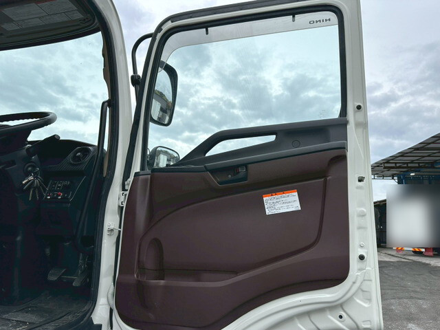 日野プロフィアアルミウイング大型（10t）[写真18]