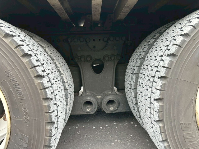 日野プロフィアアルミウイング大型（10t）[写真37]