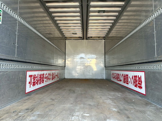 いすゞフォワードアルミウイング中型（4t）[写真13]