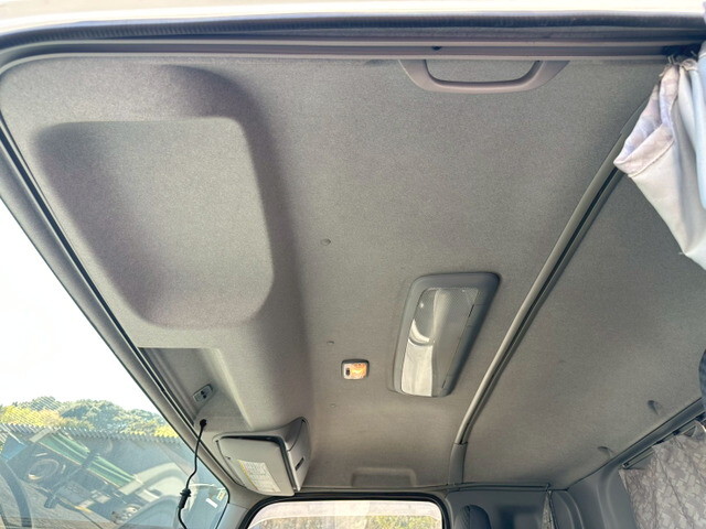 いすゞフォワードアルミウイング中型（4t）[写真18]