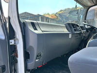 いすゞフォワードアルミウイング中型（4t）[写真21]