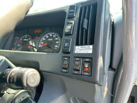 いすゞフォワードアルミウイング中型（4t）[写真28]