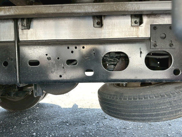 いすゞフォワードアルミウイング中型（4t）[写真37]