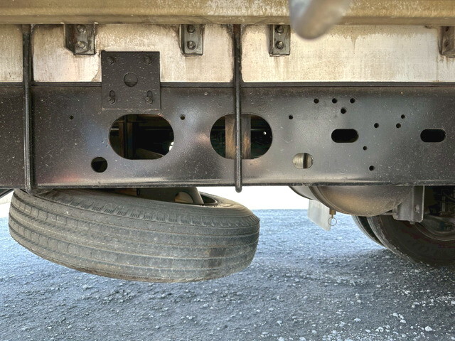 いすゞフォワードアルミウイング中型（4t）[写真38]