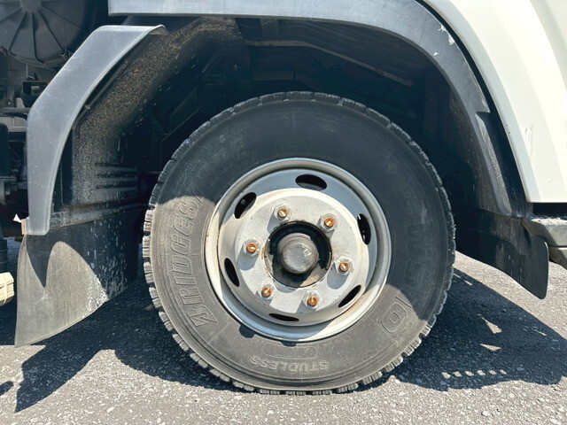 いすゞフォワードアルミウイング中型（4t）[写真40]