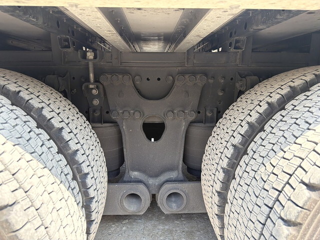 日野プロフィアアルミウイング大型（10t）[写真23]