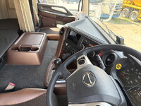 日野プロフィアアルミウイング大型（10t）[写真32]