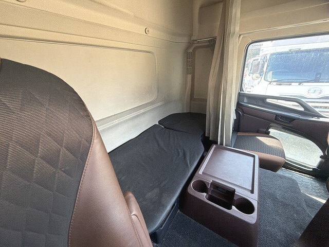 日野プロフィアアルミウイング大型（10t）[写真37]