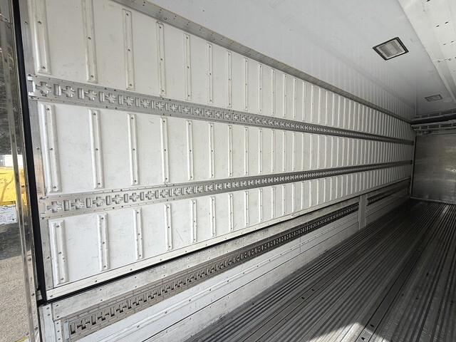 三菱ふそうスーパーグレート冷蔵冷凍ウイング大型（10t）[写真13]