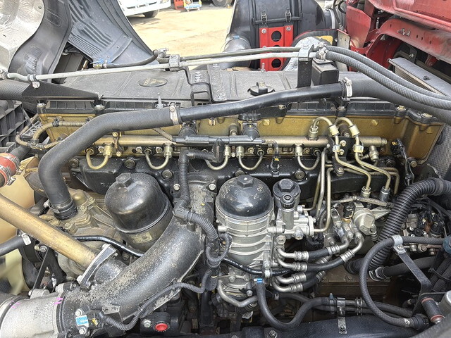 三菱ふそうスーパーグレート冷蔵冷凍ウイング大型（10t）[写真18]